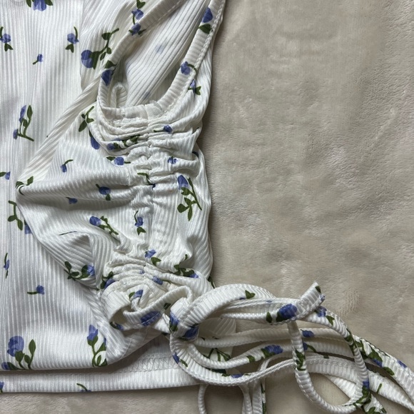 Shein Floral Ruched Side Crop Tank - Picture 3 of 4